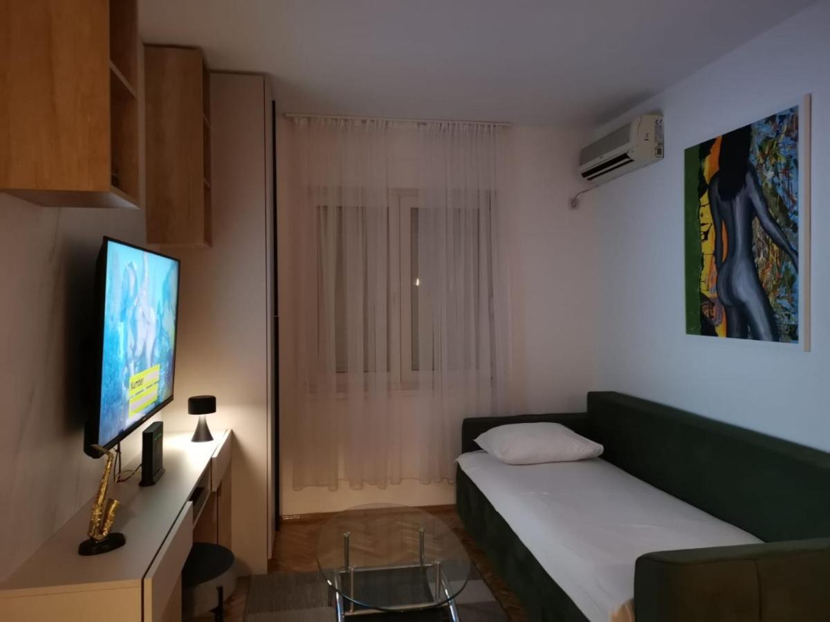 Studio Apartment Art Zone Podgorica Exterior foto