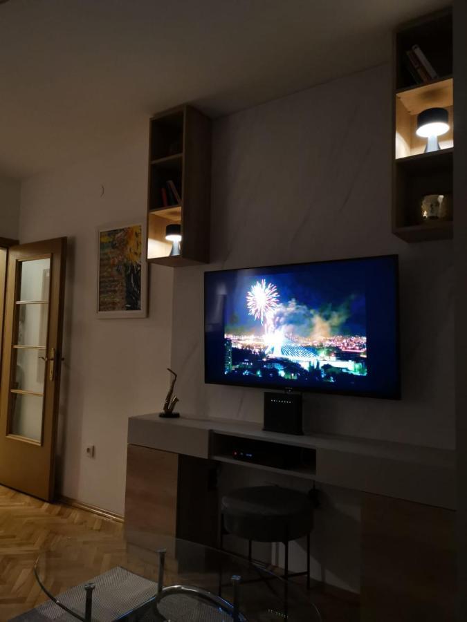 Studio Apartment Art Zone Podgorica Exterior foto